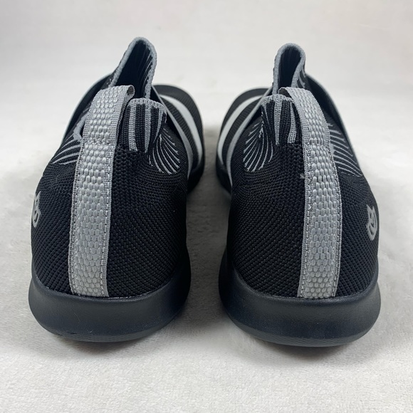 Spenco Women's Size 7W Karma Stretch Floral Sneaker - Picture 9 of 12